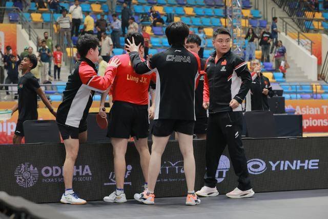 韩国乒乓球队碾压奥地利乒乓球队，王皓绝境逆转