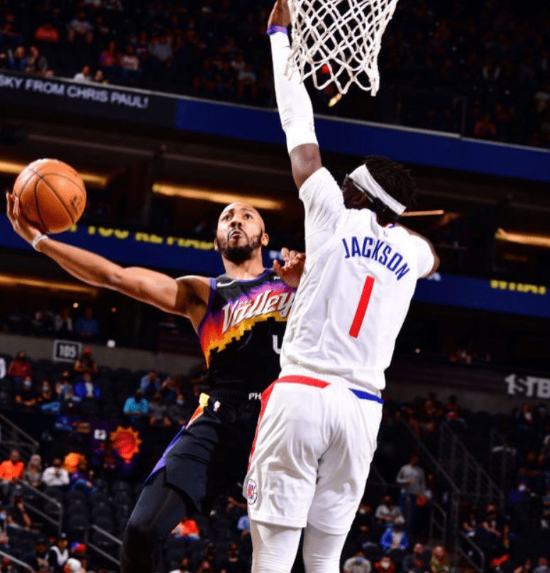 日本男篮绝杀加拿大男篮,乔治·希尔统治全场 日本男篮绝杀加拿大男篮,乔治·希尔统治全场