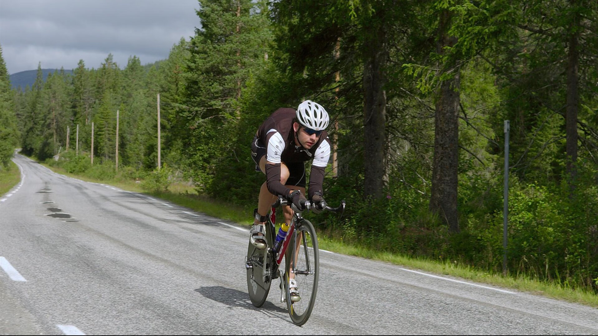 梁靖崑状态火热难救主，德国队力克中国队展现团队韧性